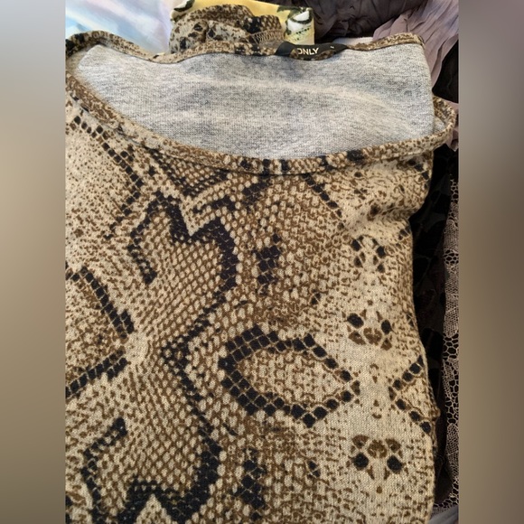 Only company. Medium. - Picture 1 of 2